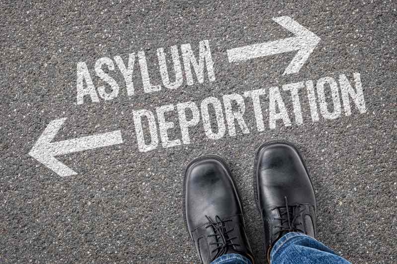 Abogado De Deportación En Houston Le Guía En Cancelación De La Expulsión